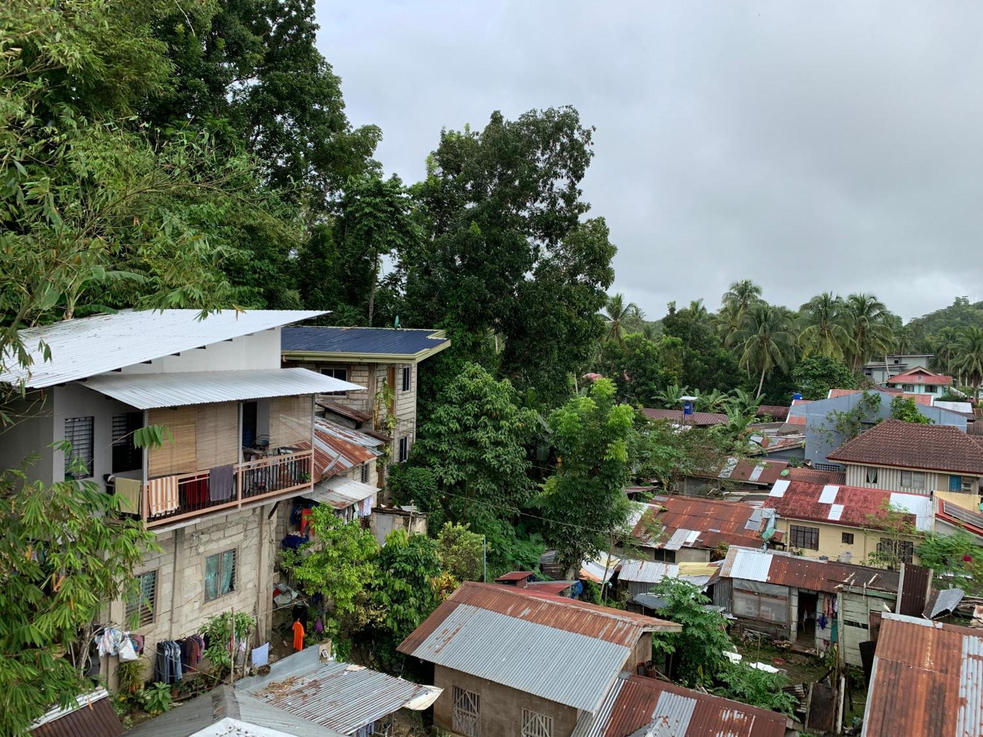 Zl Travelers Inn Batuan Buitenkant foto